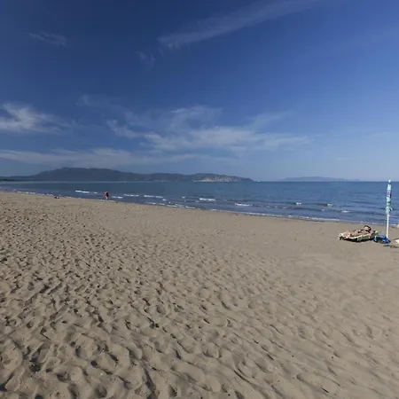 Camping Village Oasi *